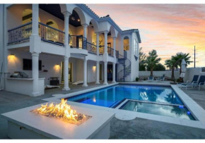 Greek Goddess, Private Heated Pool and Hot Tub